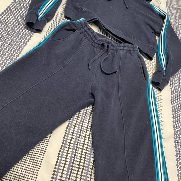 TNA Iconic Track Suit - Picture 13 of 16